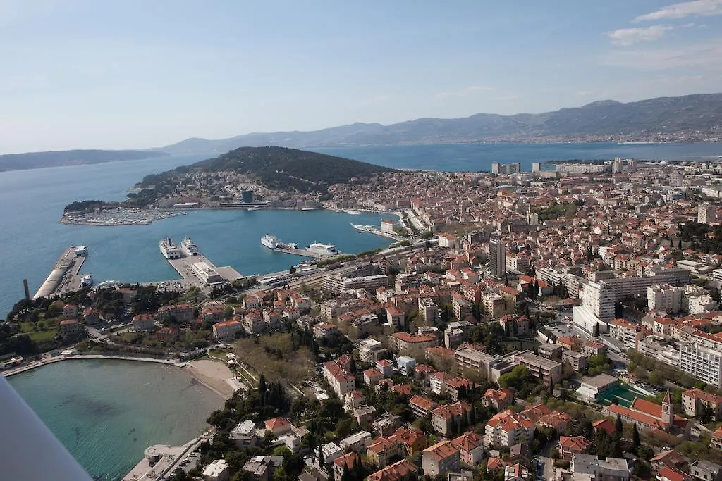 Bacvice Beach Apartment Split